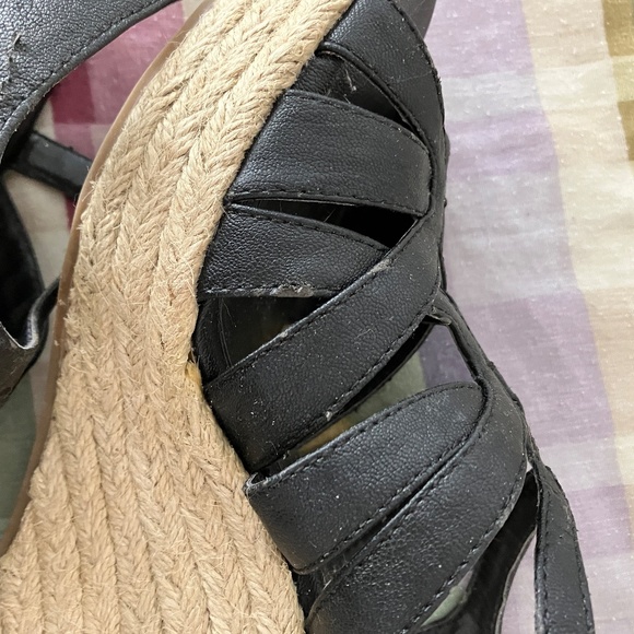 Vera Wang Wedge Platform Sandals-Good Used Condition - Picture 9 of 10